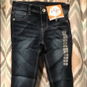 Members Mark Brand New Pair of Girls Jeans Pockets Zipper Closure Belt Loops 4/5